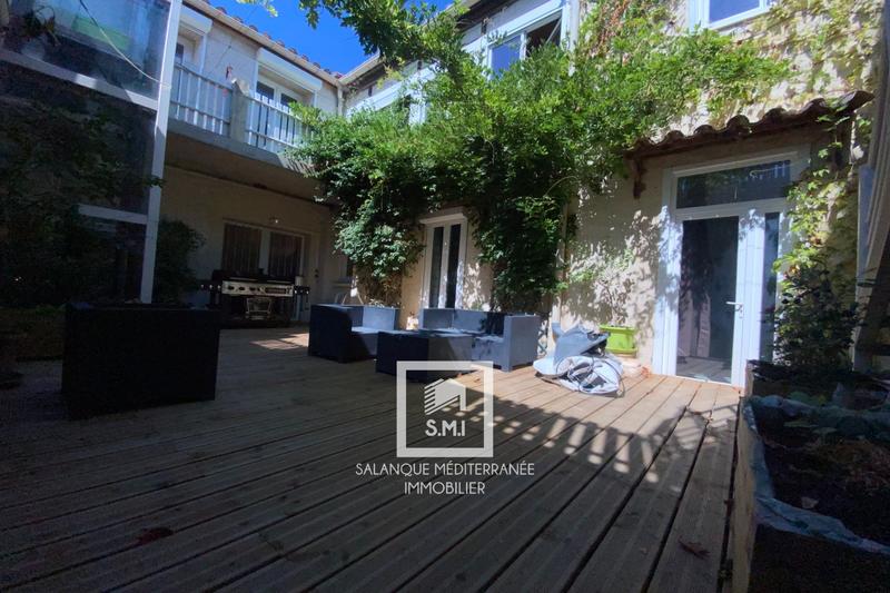 Maison de ville - 272 m² - 8 pièces