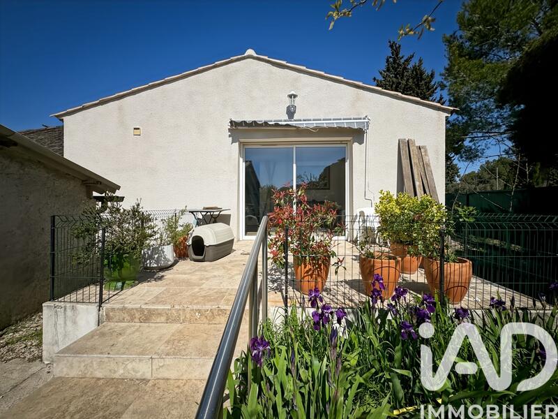 Maison - 256 m² - 8 pièces