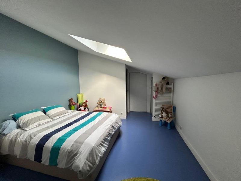 Maison - 230 m² - 7 pièces