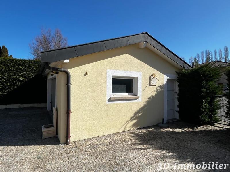 Maison - 210 m² - 10 pièces