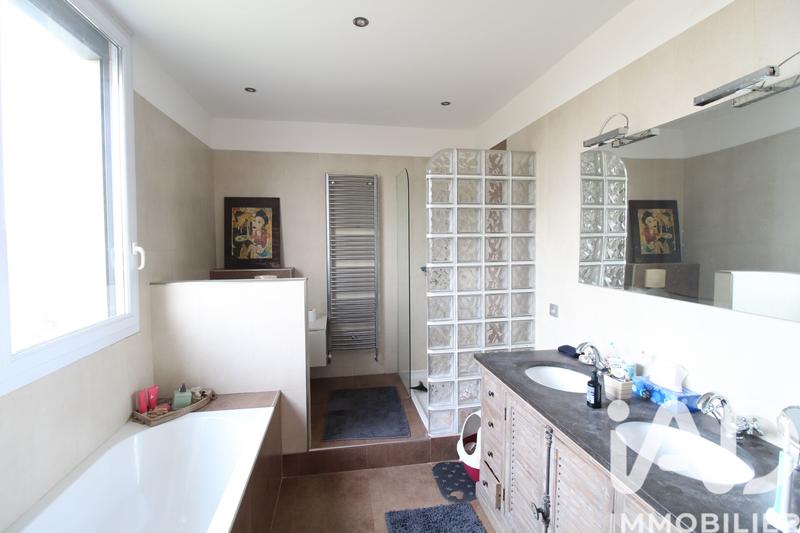 Maison - 115 m² - 6 pièces