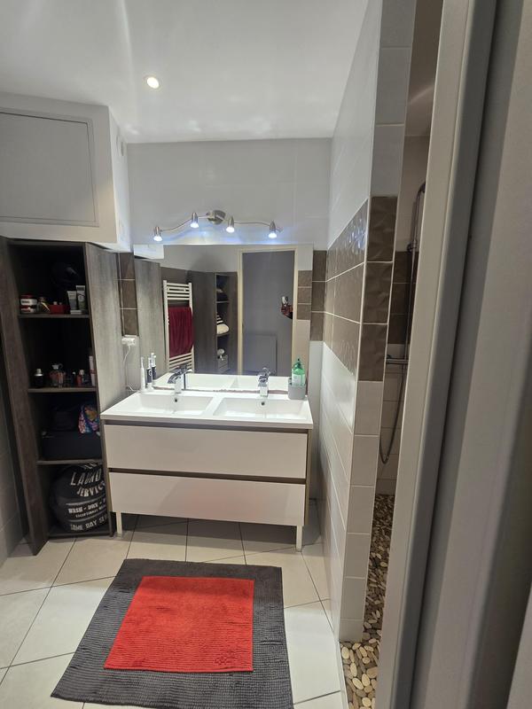 Maison - 93 m² - 4 pièces