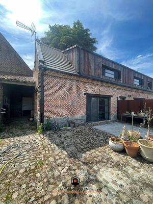 Maison - 720 m² - 12 pièces