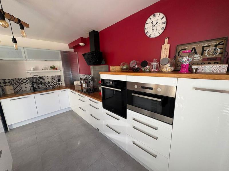 Maison - 108 m² - 4 pièces