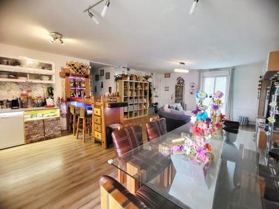 Pavillon - 86 m² - 4 pièces