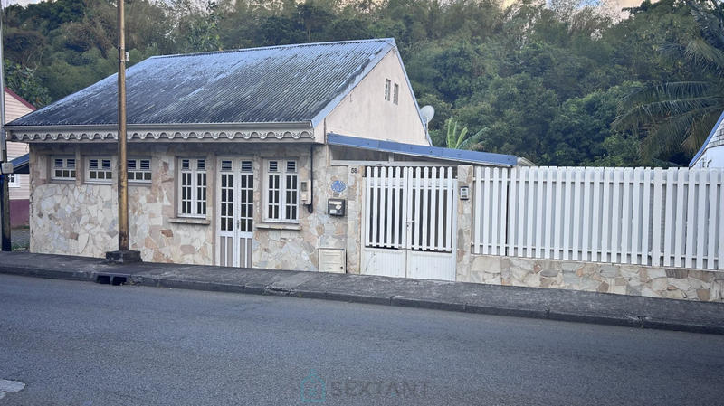 Maison - 86 m² - 4 pièces