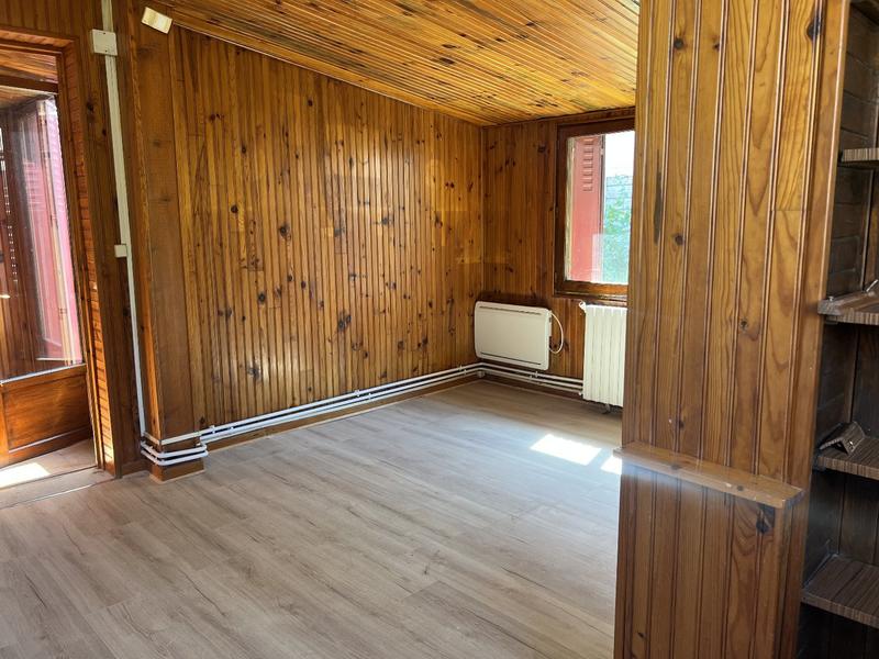 Maison - 200 m² - 8 pièces
