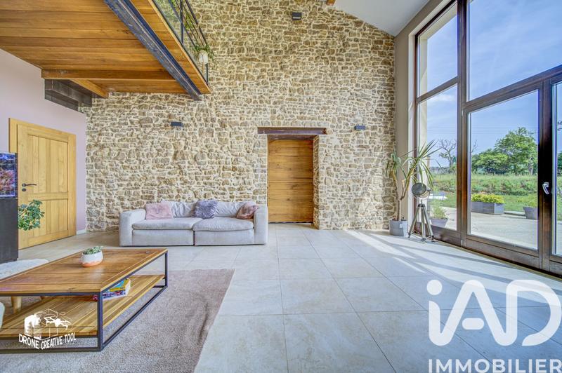 Maison - 250 m² - 7 pièces