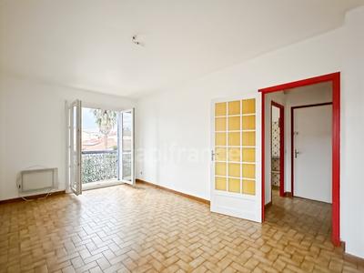 Immeuble - 176 m² - 8 pièces