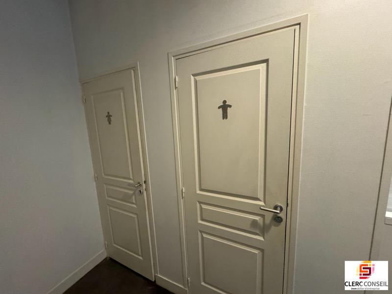 Local d'activités - 435 m²