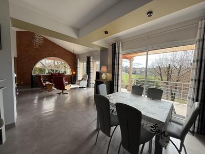 Maison d'architecte - 176 m² - 7 pièces