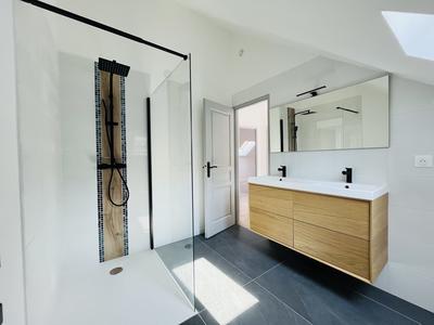 Maison - 83 m² - 5 pièces