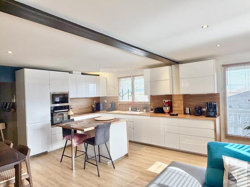 Maison - 130 m² - 6 pièces