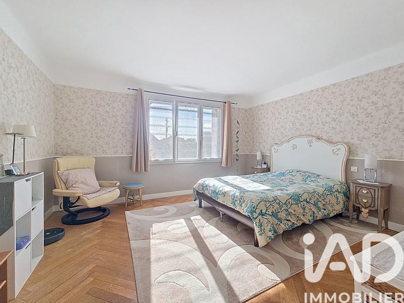 Maison - 97 m² - 5 pièces