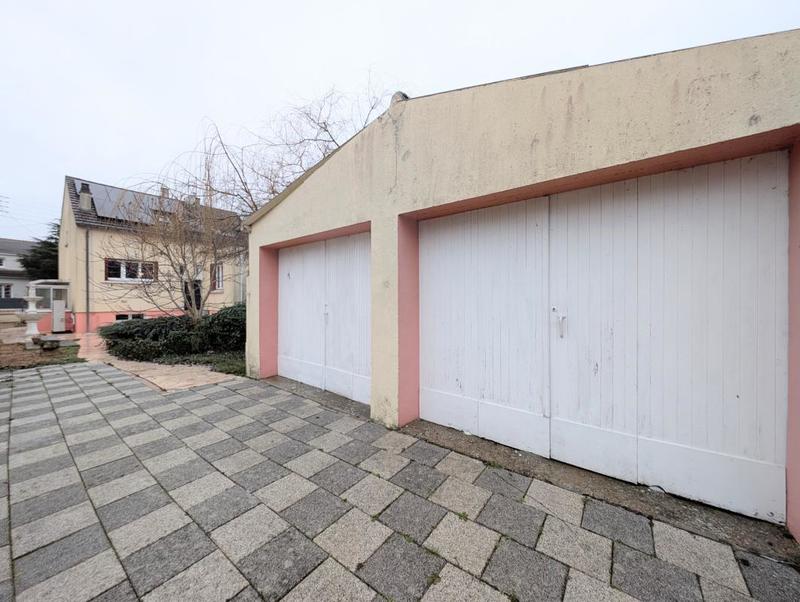 Maison - 99 m² - 5 pièces