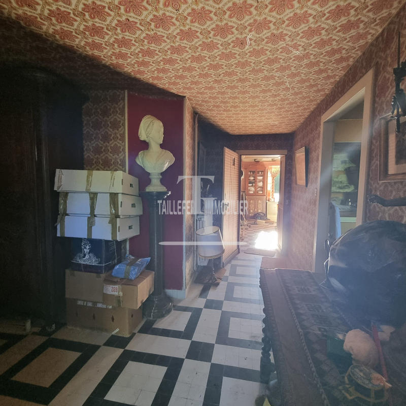 Maison ancienne - 180 m² - 7 pièces