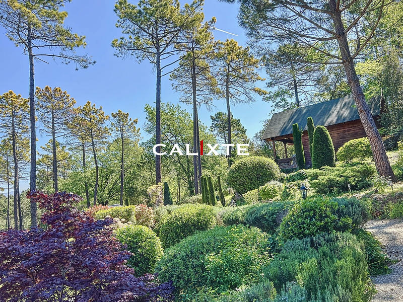 Villa - 260 m² - 5 pièces