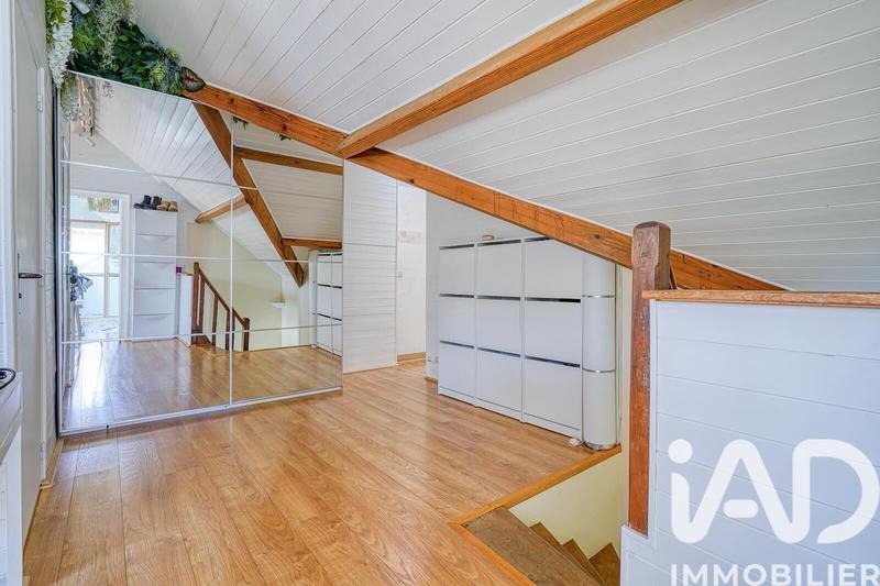 Maison - 210 m² - 5 pièces