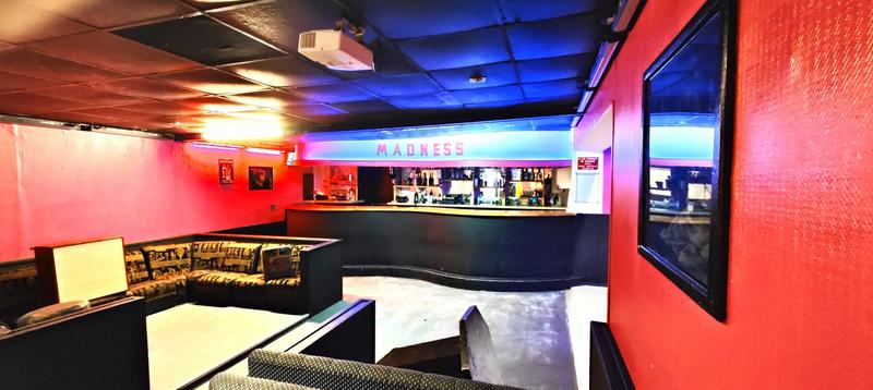 Maison - 328 m² - 9 pièces