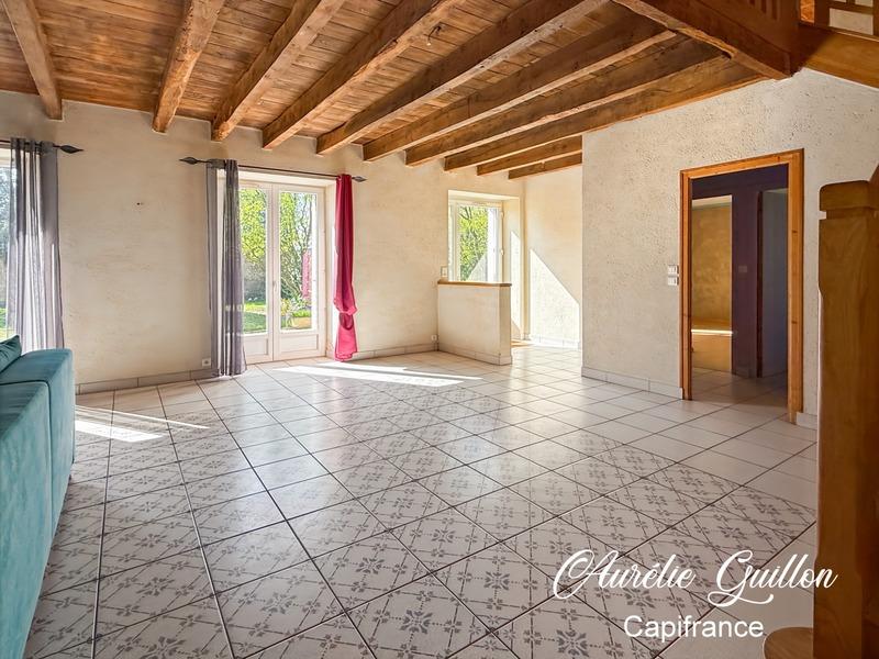 Maison - 181 m² - 7 pièces