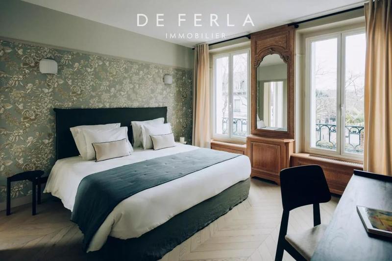 Maison de maîtres - 536 m² - 15 pièces