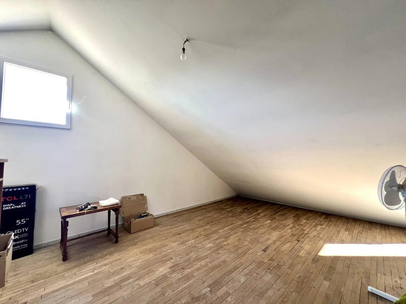 Maison - 147 m² - 9 pièces