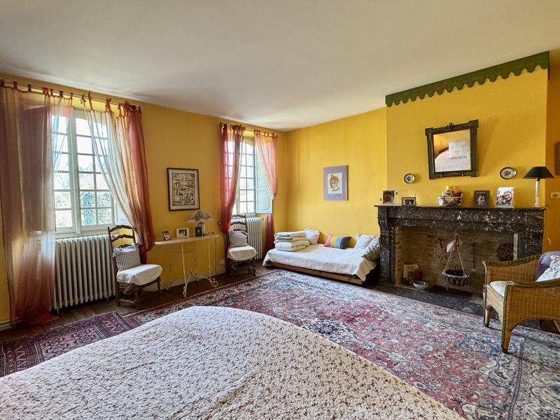 Maison - 408 m² - 7 pièces