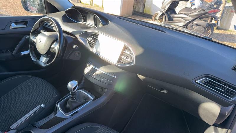 Peugeot 308 II 1.2 PureTech 130 Allure Business