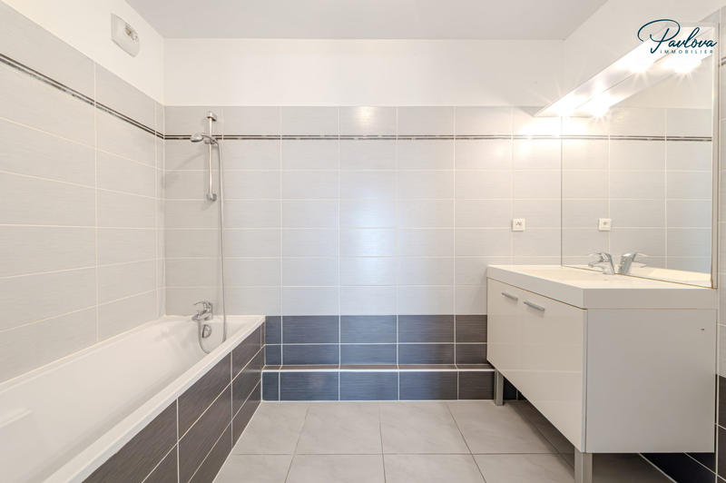 Appartement - 65 m² - 3 pièces