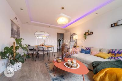 Appartement - 81 m² - 4 pièces