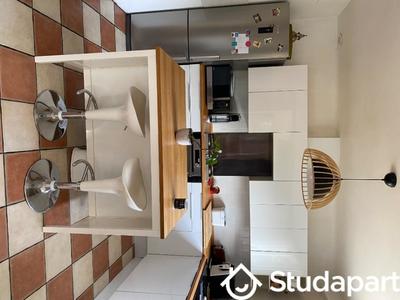 Chambre - 14 m² - 1 pièce