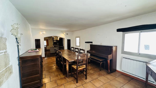 Maison - 180 m² - 9 pièces