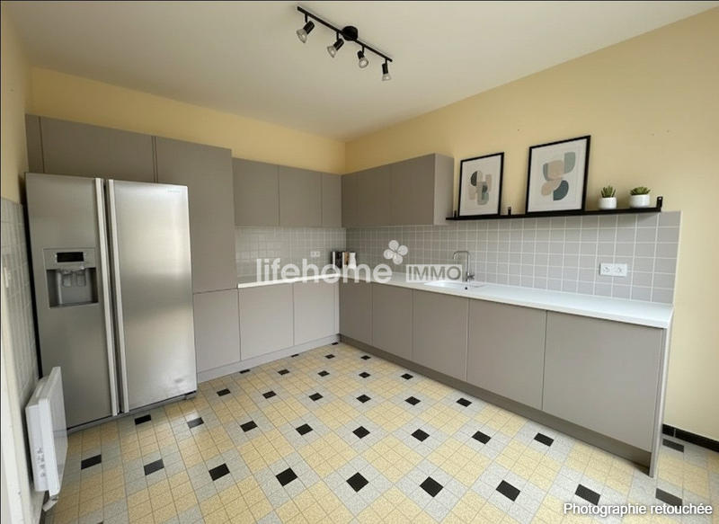 Maison - 231 m² - 9 pièces