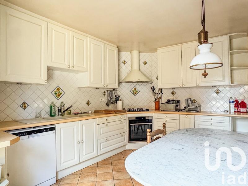 Maison - 206 m² - 8 pièces