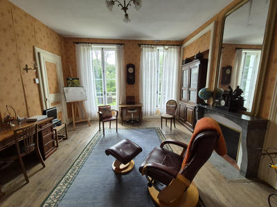 Maison - 430 m² - 12 pièces