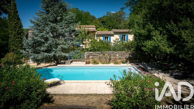 Maison - 343 m² - 14 pièces