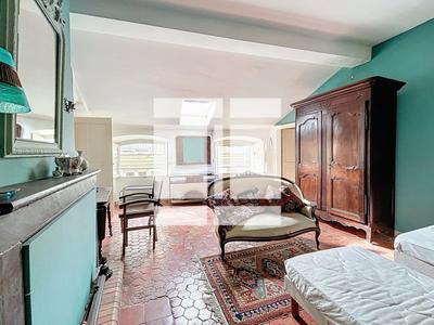 Appartement - 82 m² - 2 pièces