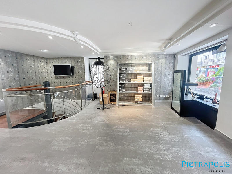 Fonds de commerce - Local commercial - 105 m²