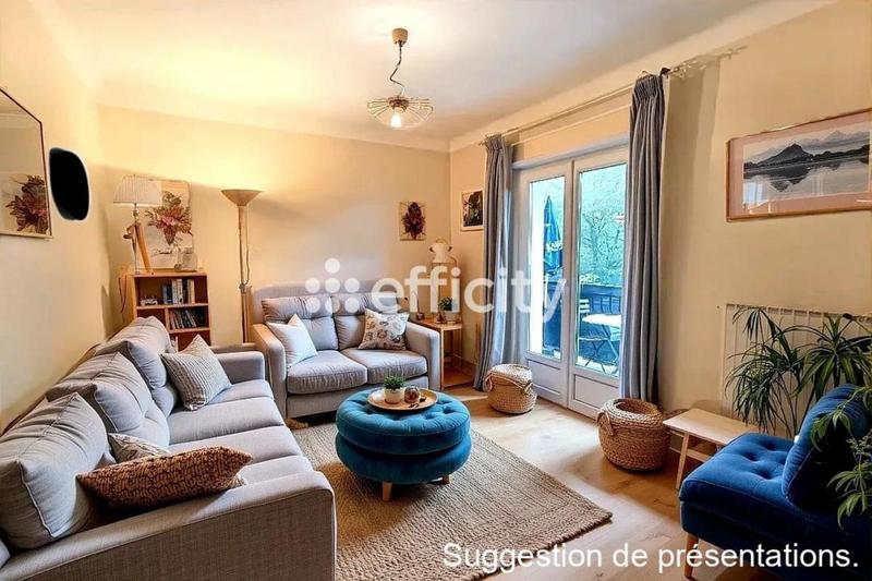 Maison - 170 m² - 8 pièces