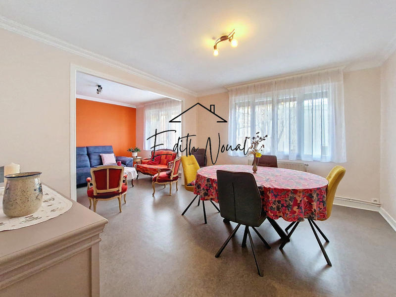 Appartement - 90 m² - 5 pièces