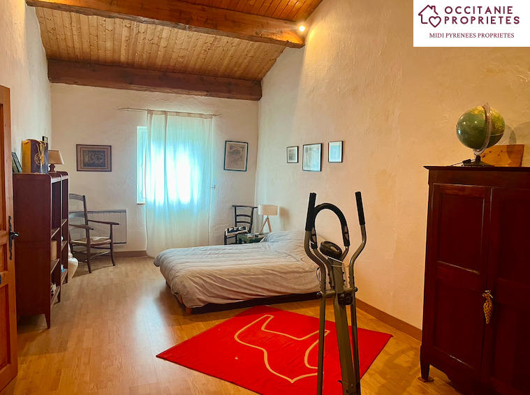 Corps de ferme - 343 m² - 10 pièces