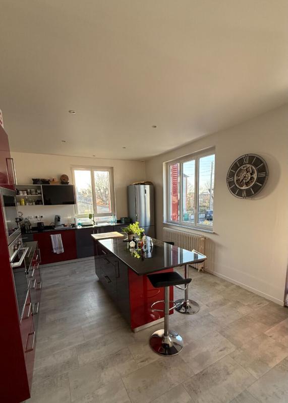 Maison - 140 m² - 5 pièces