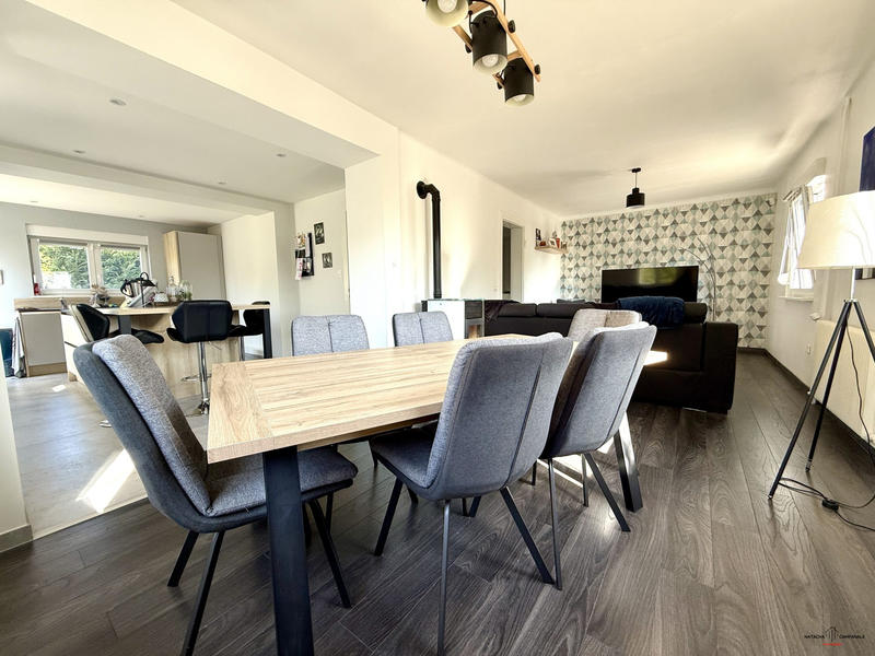 Maison - 99 m² - 5 pièces