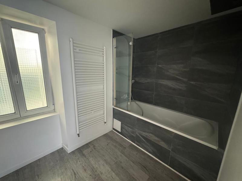 Maison de bourg - 98 m² - 4 pièces