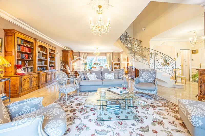 Villa - 196 m² - 6 pièces