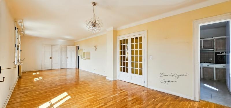 Appartement bourgeois - 112 m² - 4 pièces