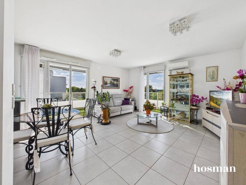 Appartement - 97 m² - 5 pièces