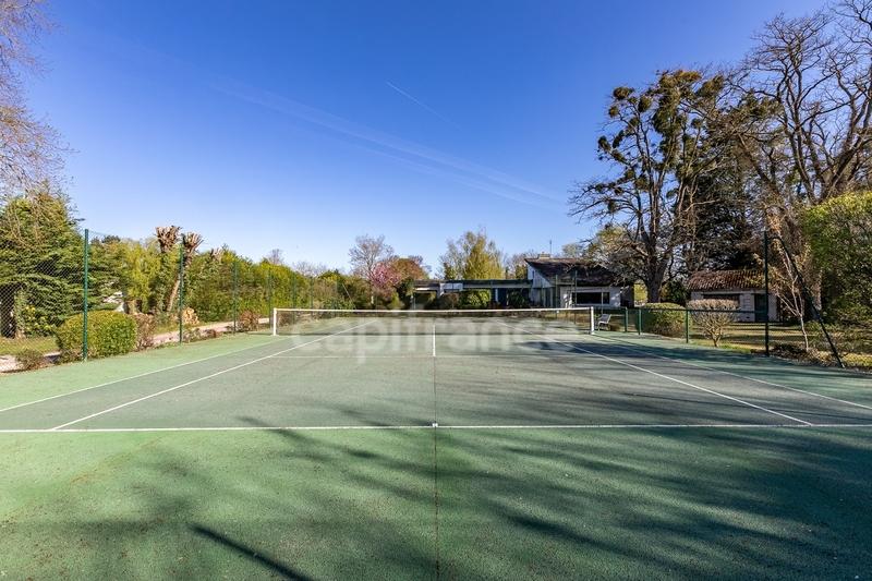 Maison d'architecte - 320 m² - 9 pièces