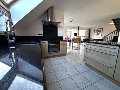 Maison - 145 m² - 6 pièces