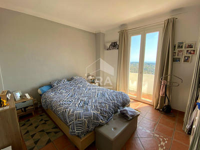 Appartement - 98 m² - 4 pièces